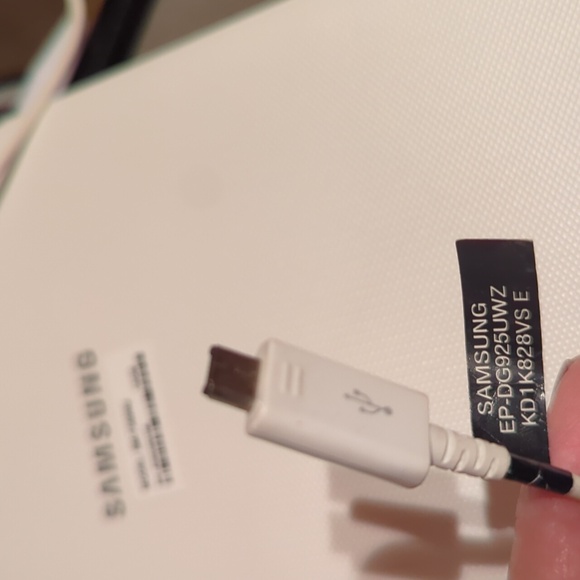 Samsung Galaxy Tab E. - Picture 6 of 7